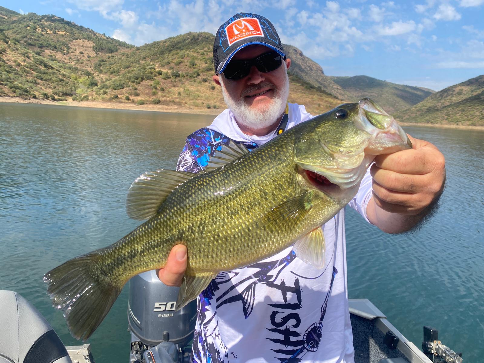 Pêche réussie avec nos clients - sortie guidée carnassiers